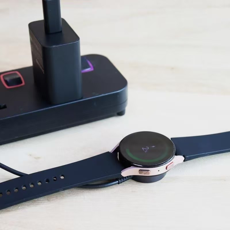 แท่นชาร์จไร้สายแบบแม่เหล็ก USB - Watch Charging Dock บทวิจารณ์และราคา